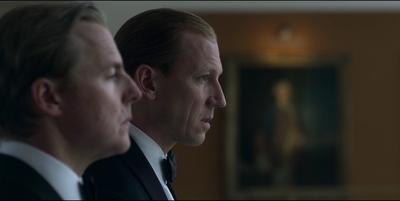 THE_CROWN_-_E3X01_OLDING_365.jpg