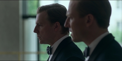 THE_CROWN_-_E3X01_OLDING_371.jpg