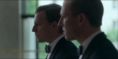 THE_CROWN_-_E3X01_OLDING_374.jpg
