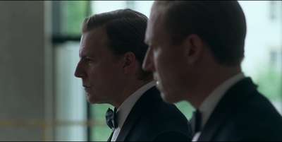 THE_CROWN_-_E3X01_OLDING_376.jpg