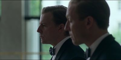 THE_CROWN_-_E3X01_OLDING_383.jpg