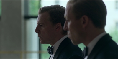 THE_CROWN_-_E3X01_OLDING_386.jpg