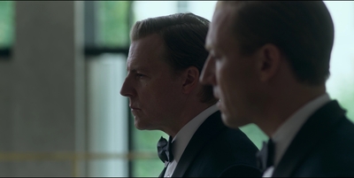 THE_CROWN_-_E3X01_OLDING_391.jpg