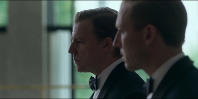 THE_CROWN_-_E3X01_OLDING_392.jpg