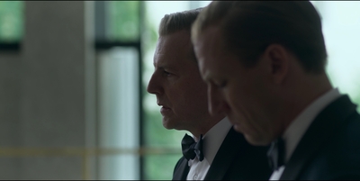 THE_CROWN_-_E3X01_OLDING_417.jpg
