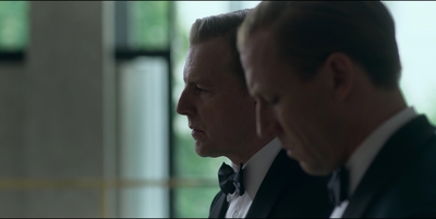THE_CROWN_-_E3X01_OLDING_419.jpg