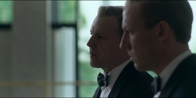 THE_CROWN_-_E3X01_OLDING_428.jpg