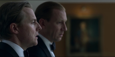 THE_CROWN_-_E3X01_OLDING_446.jpg