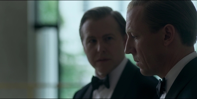 THE_CROWN_-_E3X01_OLDING_476.jpg