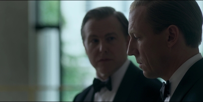 THE_CROWN_-_E3X01_OLDING_477.jpg