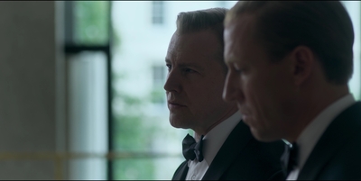 THE_CROWN_-_E3X01_OLDING_489.jpg
