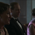THE_CROWN_-_E3X01_OLDING_139.jpg