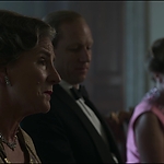 THE_CROWN_-_E3X01_OLDING_142.jpg
