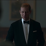 THE_CROWN_-_E3X01_OLDING_218.jpg