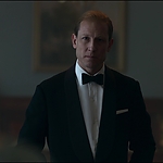 THE_CROWN_-_E3X01_OLDING_230.jpg