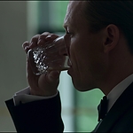THE_CROWN_-_E3X01_OLDING_326.jpg