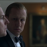 THE_CROWN_-_E3X01_OLDING_345.jpg
