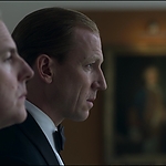 THE_CROWN_-_E3X01_OLDING_366.jpg