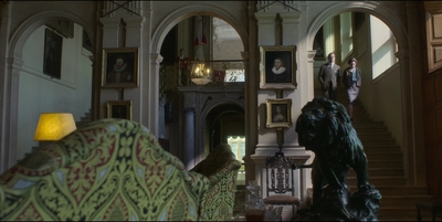 THE_CROWN_-_E3X02_MARGARETOLOGY_027.jpg