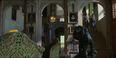 THE_CROWN_-_E3X02_MARGARETOLOGY_029.jpg