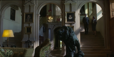 THE_CROWN_-_E3X02_MARGARETOLOGY_034.jpg