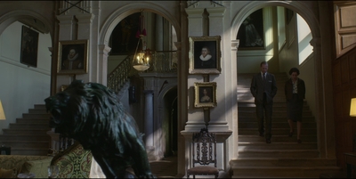 THE_CROWN_-_E3X02_MARGARETOLOGY_043.jpg