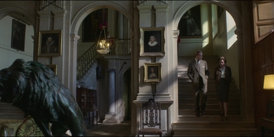 THE_CROWN_-_E3X02_MARGARETOLOGY_046.jpg