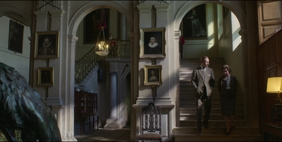 THE_CROWN_-_E3X02_MARGARETOLOGY_049.jpg