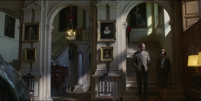 THE_CROWN_-_E3X02_MARGARETOLOGY_051.jpg