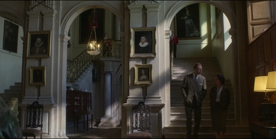 THE_CROWN_-_E3X02_MARGARETOLOGY_053.jpg