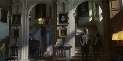 THE_CROWN_-_E3X02_MARGARETOLOGY_054.jpg
