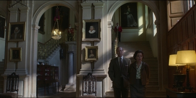 THE_CROWN_-_E3X02_MARGARETOLOGY_060.jpg