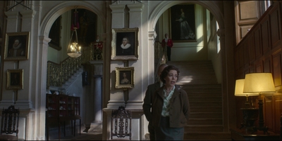 THE_CROWN_-_E3X02_MARGARETOLOGY_063.jpg