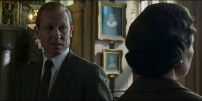 THE_CROWN_-_E3X02_MARGARETOLOGY_384.jpg
