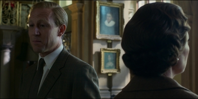 THE_CROWN_-_E3X02_MARGARETOLOGY_389.jpg