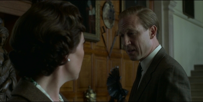 THE_CROWN_-_E3X02_MARGARETOLOGY_453.jpg