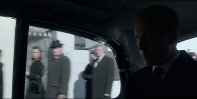 THE_CROWN_-_E3X03_ABERFAN_006.jpg
