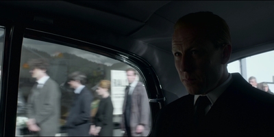 THE_CROWN_-_E3X03_ABERFAN_011.jpg