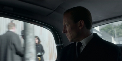 THE_CROWN_-_E3X03_ABERFAN_032.jpg