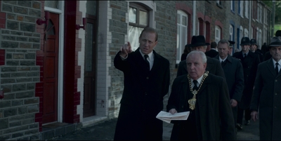 THE_CROWN_-_E3X03_ABERFAN_043.jpg
