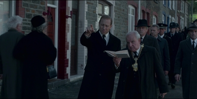 THE_CROWN_-_E3X03_ABERFAN_046.jpg