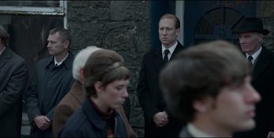 THE_CROWN_-_E3X03_ABERFAN_073.jpg