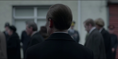 THE_CROWN_-_E3X03_ABERFAN_101.jpg