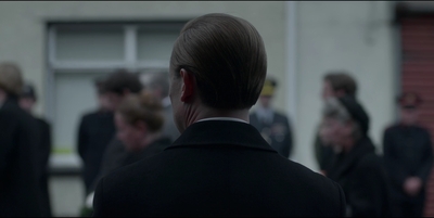 THE_CROWN_-_E3X03_ABERFAN_110.jpg