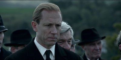 THE_CROWN_-_E3X03_ABERFAN_123.jpg