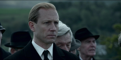 THE_CROWN_-_E3X03_ABERFAN_171.jpg
