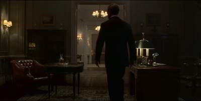 THE_CROWN_-_E3X03_ABERFAN_240.jpg