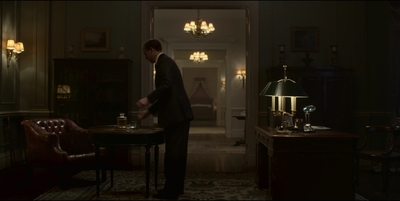 THE_CROWN_-_E3X03_ABERFAN_245.jpg