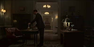 THE_CROWN_-_E3X03_ABERFAN_258.jpg