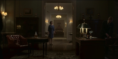 THE_CROWN_-_E3X03_ABERFAN_317.jpg